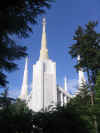 portland_temple_1.jpg (673464 bytes)